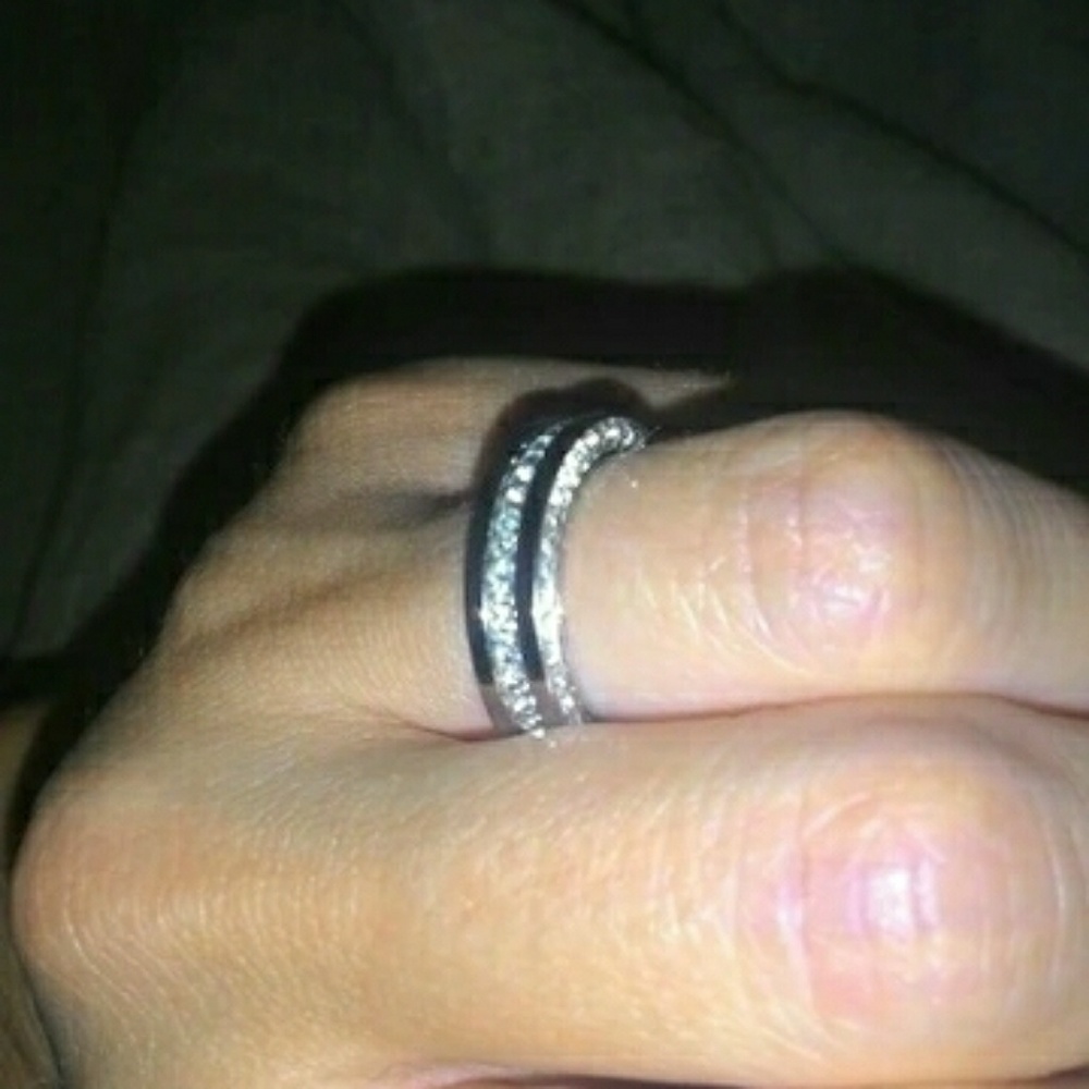 14k White Gold Diamond Eternity Wedding Band Ring - Picture 4 of 6